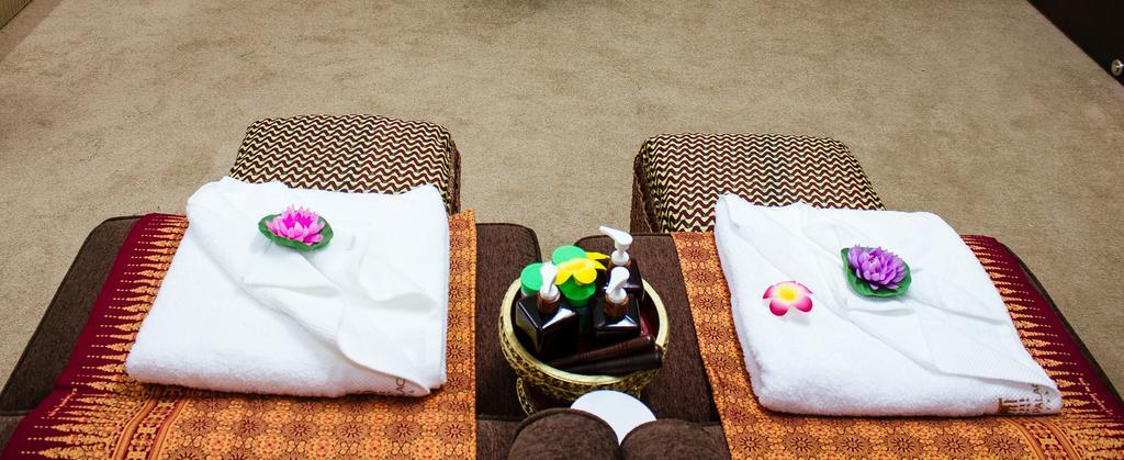 Tang Palace Hotel Accra Bagian luar foto