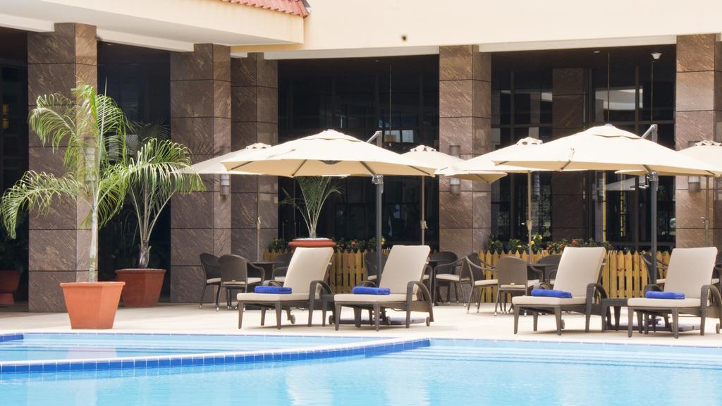 Tang Palace Hotel Accra Bagian luar foto