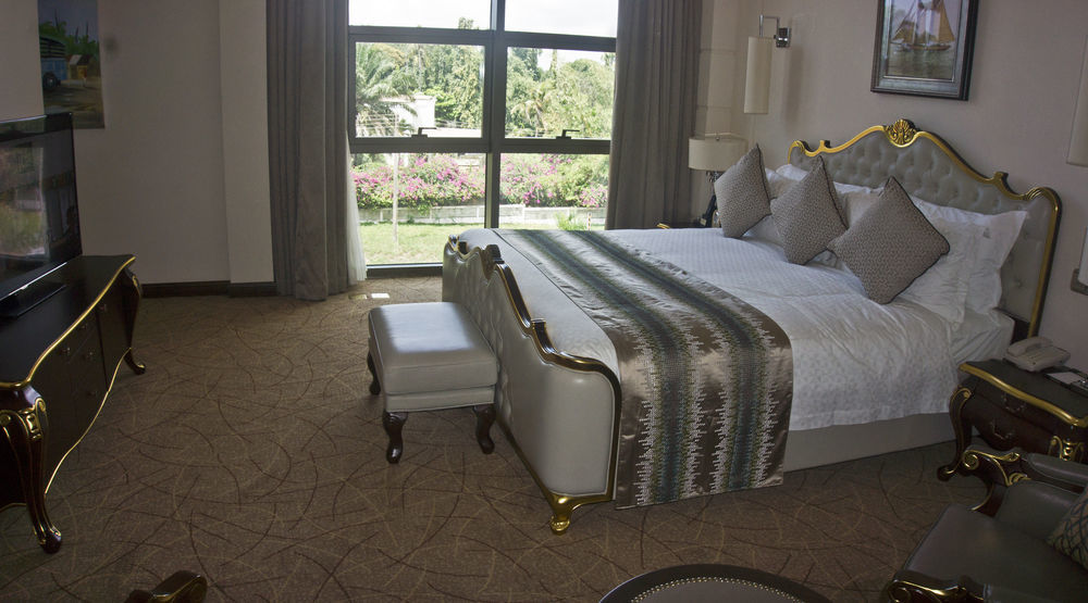 Tang Palace Hotel Accra Bagian luar foto