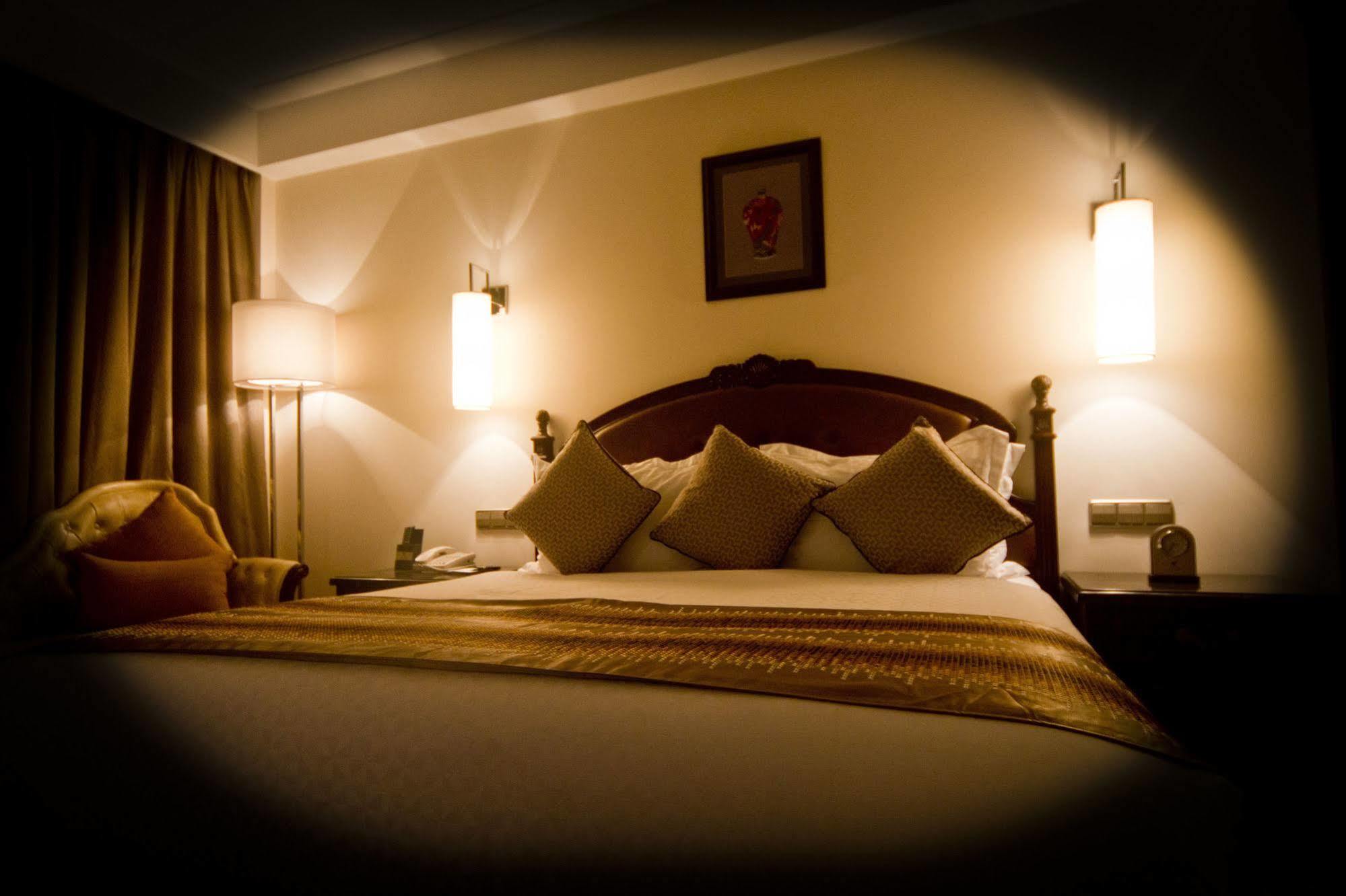Tang Palace Hotel Accra Bagian luar foto