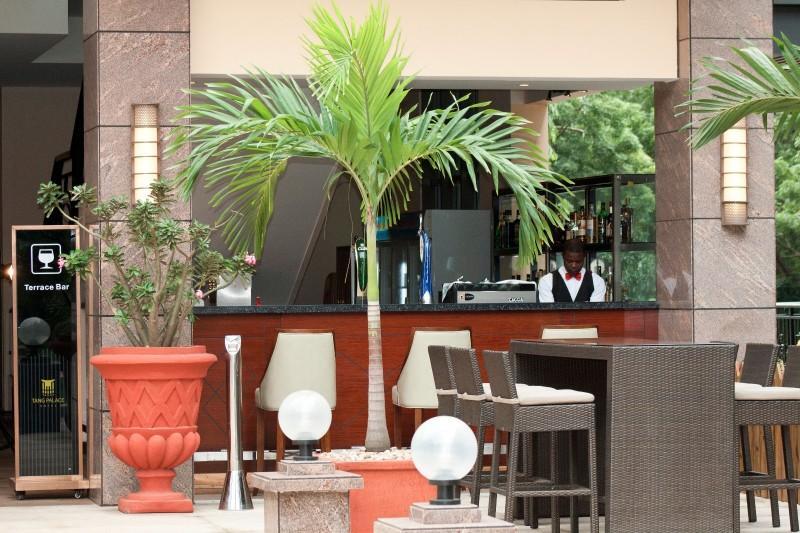 Tang Palace Hotel Accra Bagian luar foto